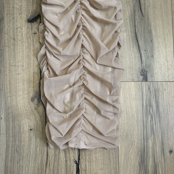 Michael Costello Revolve Fiji Midi Dress Size Small Taupe Bodycon Ruched Stretch - Picture 3 of 8